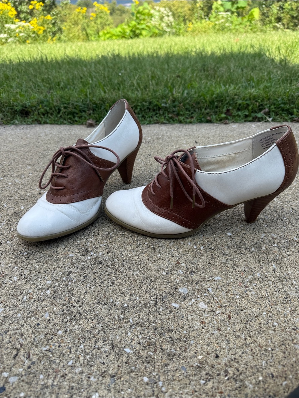 Women’s Vintage Bass & Co Glenbrook Leather Saddle Shoes/Oxford Size 10